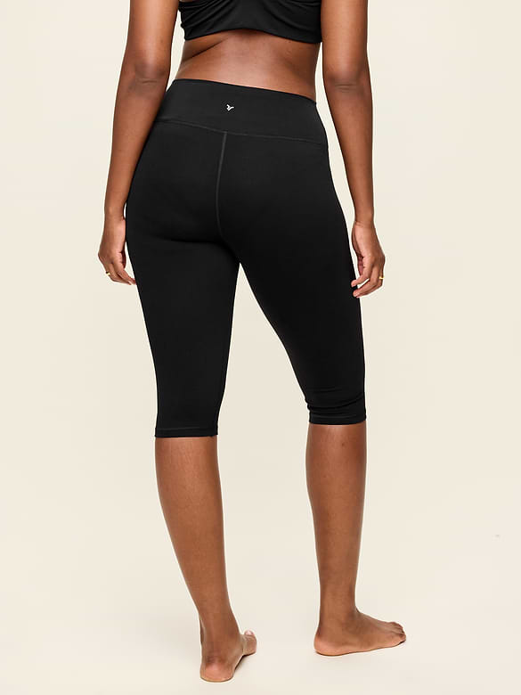 High-Waisted StudioSmooth Pedal Pusher Leggings