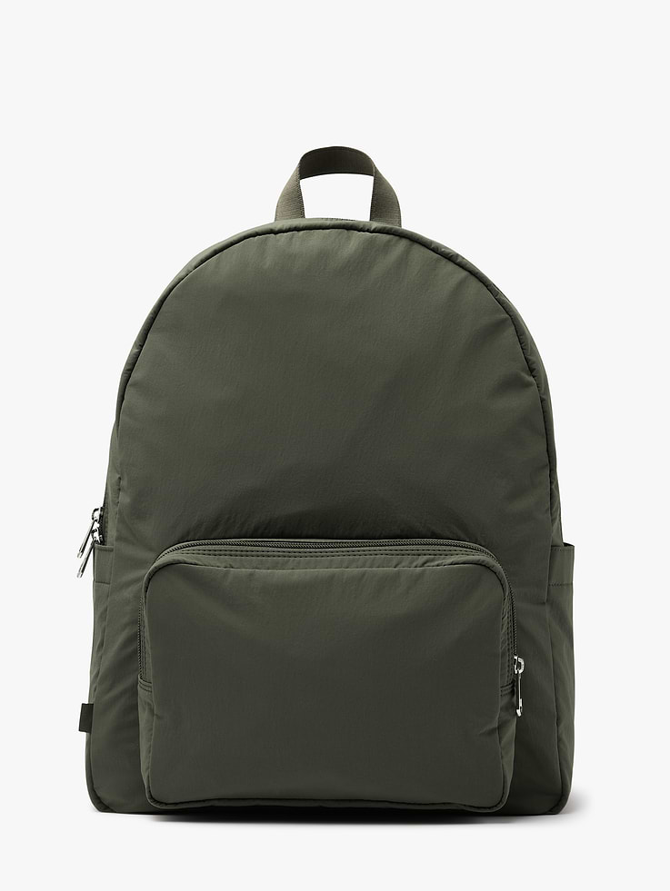 Image 1 of 4, FOR: Stowing stuff for weekly workouts or weekend getaways, FEEL: Ultralight and durable with a crisp, crinkled texture, FAVE: Trolley sleeve slides over luggage handles, Padded laptop sleeve and internal mesh pocket, Side pocket stores your water bottle, Product #845118