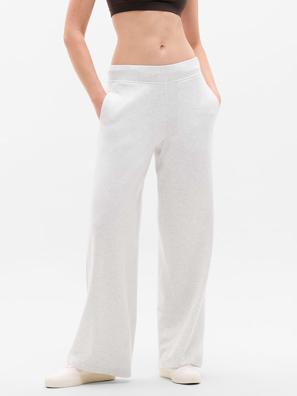 Coaster Luxe Straight Leg Pant