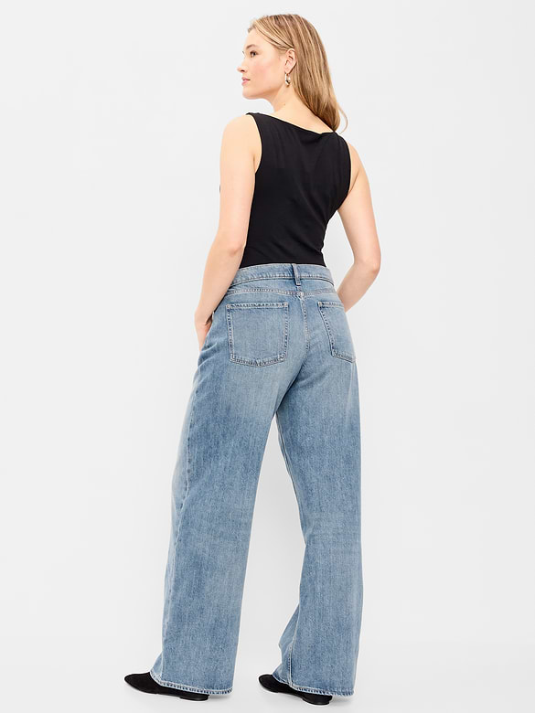Low-Rise Baggy Wide-Leg Jeans