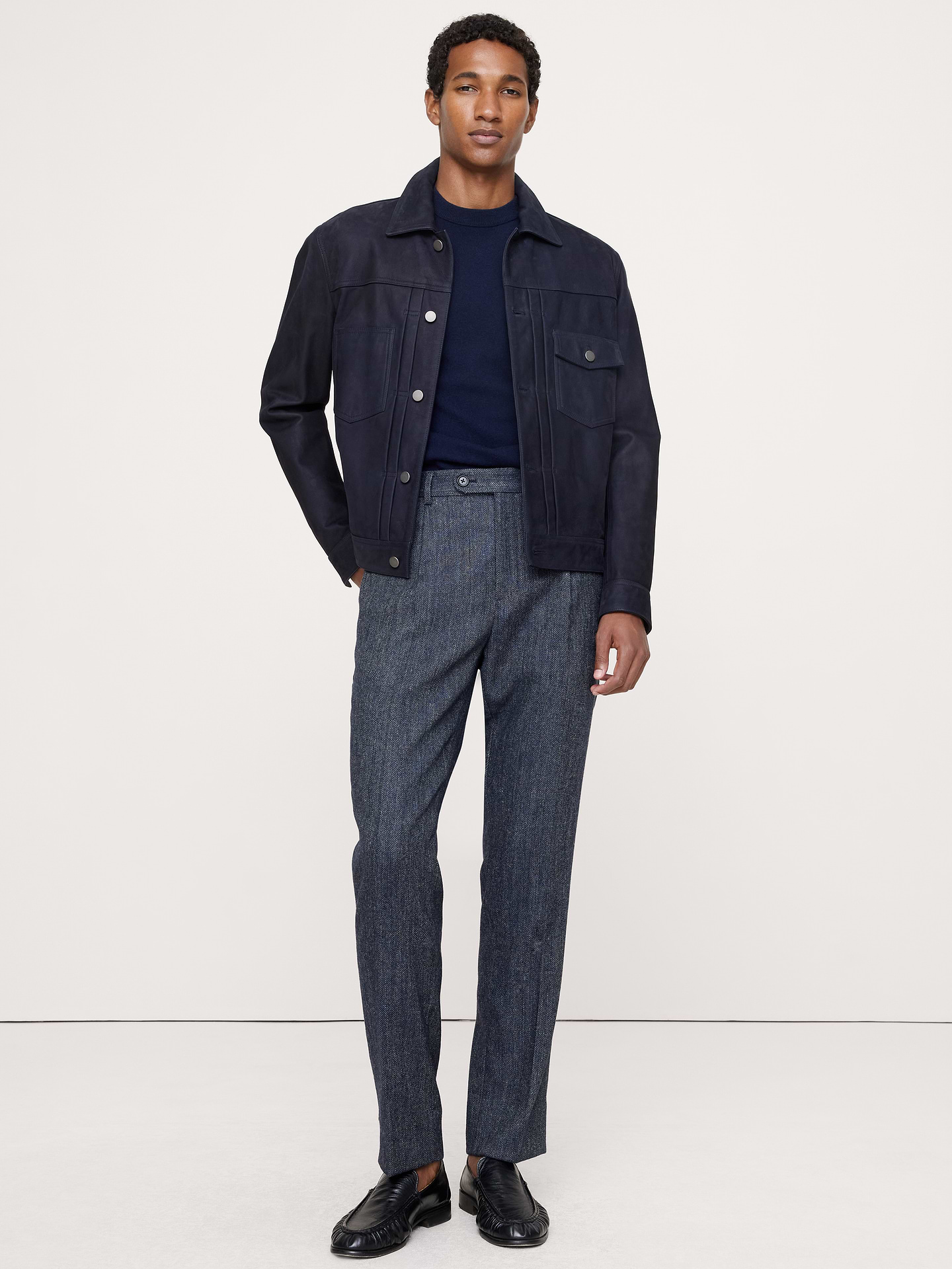 L'image numéro 5 présente Pantalon de complet en tissu italien à chevrons