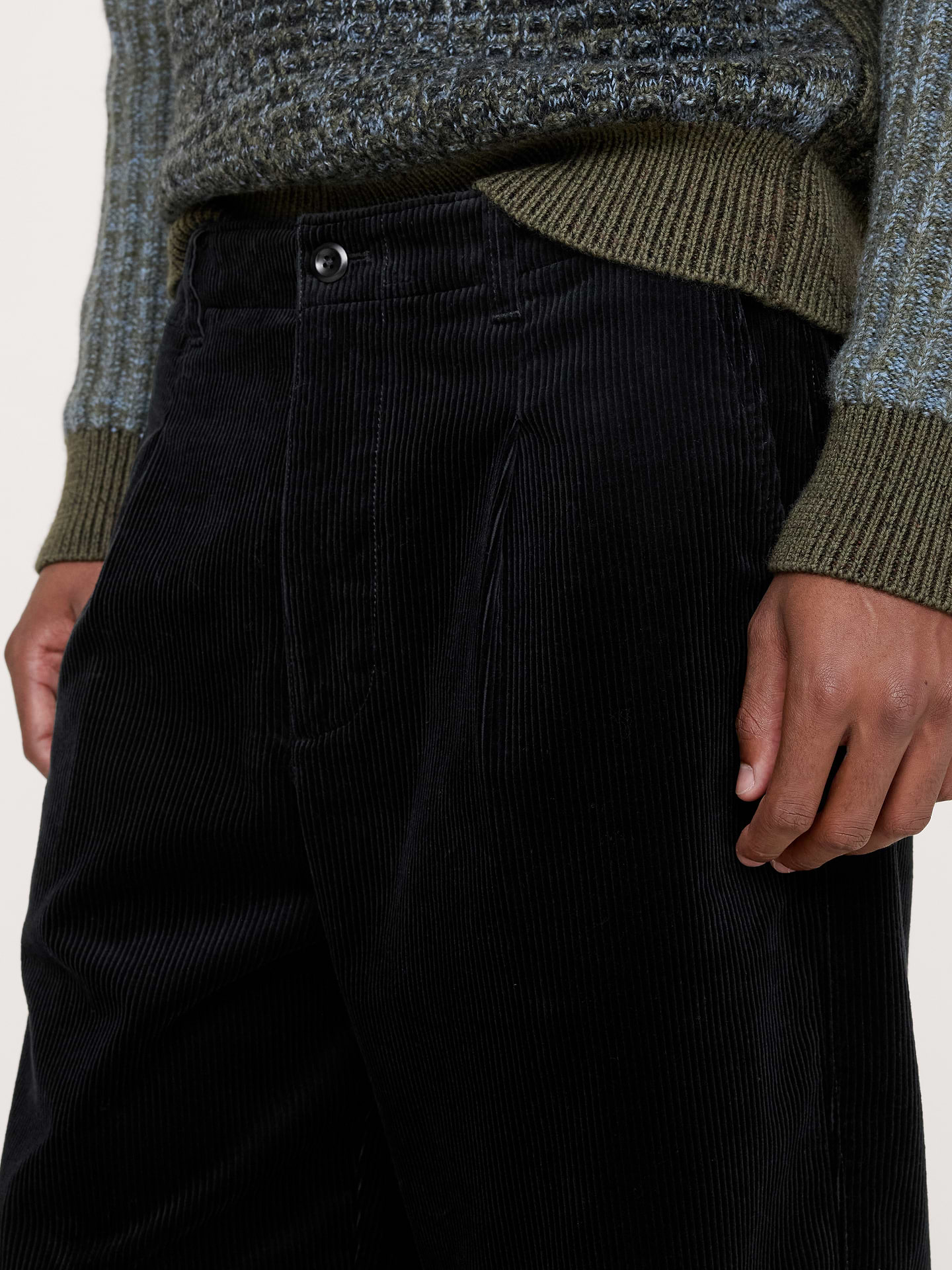 Image 3 de 8, Pantalon ample en velours côtelé plissé