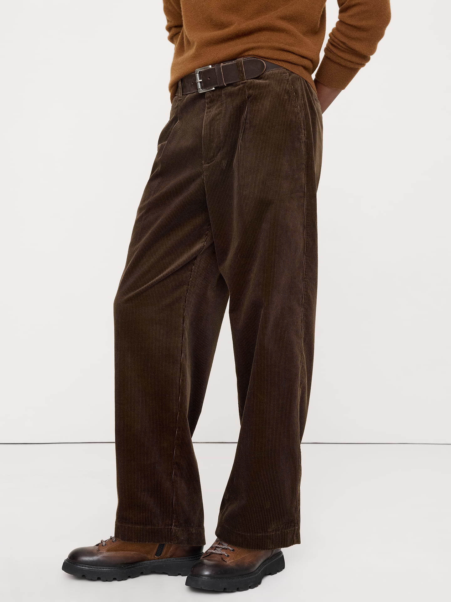 Image 4 de 8, Pantalon ample en velours côtelé plissé