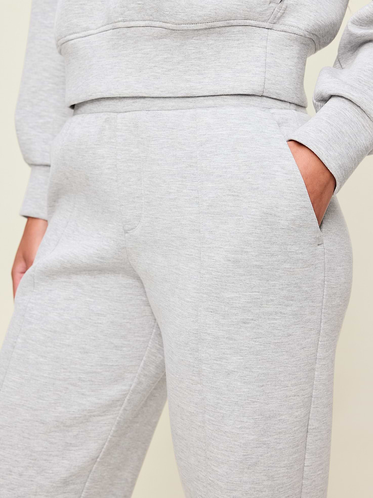 Image number 5 showing, High-Waisted Bounce Fleece Trouser Sweatpants