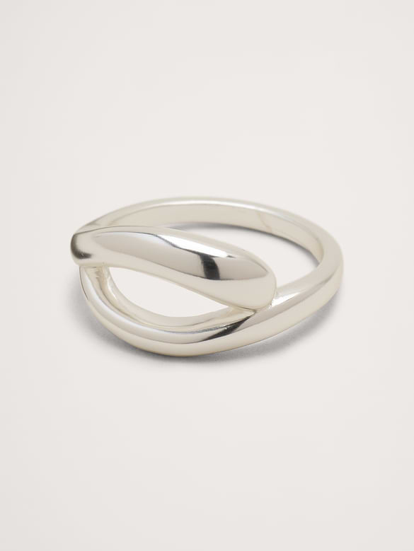 Bague à ouverture torsadée