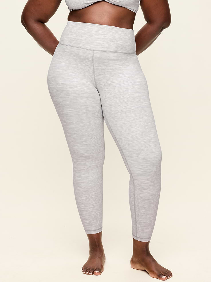L'image numéro 2 présente Legging StudioSmooth à taille haute longueur 7/8
