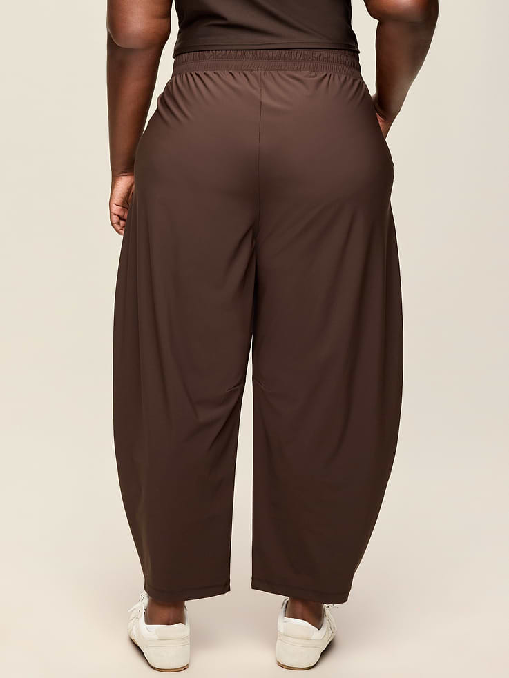 Image number 6 showing, High-Waisted SleekTech Barrel Ankle Pants