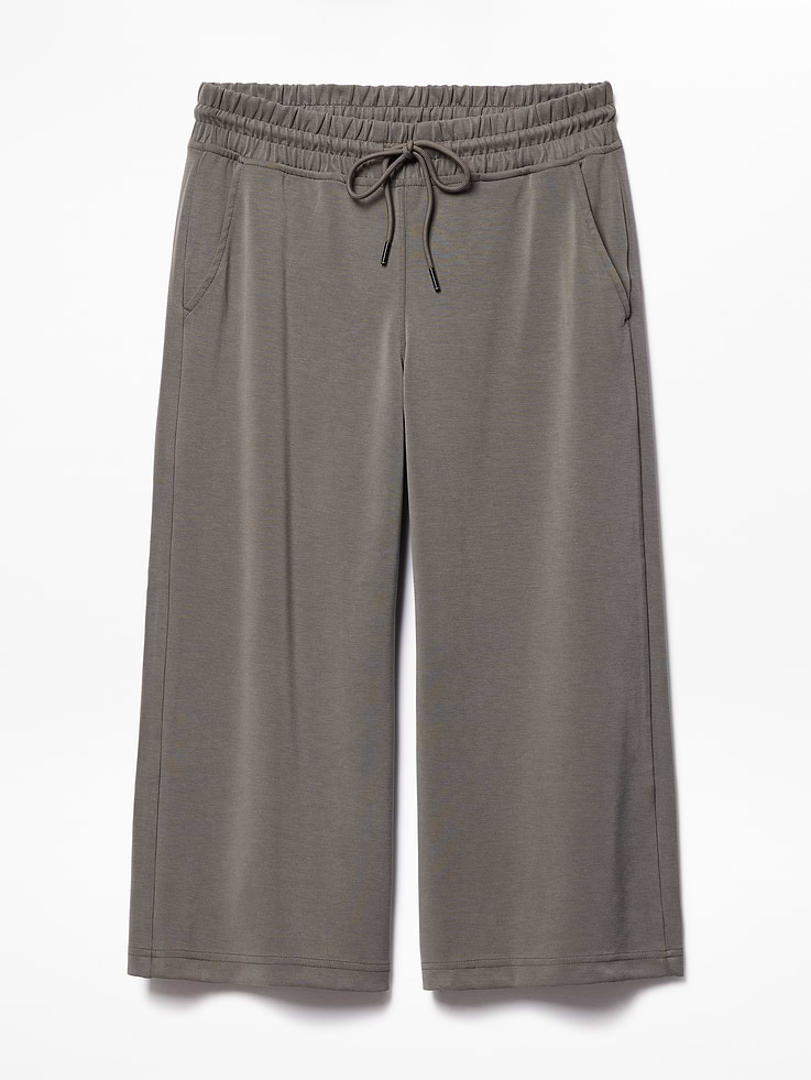 Image number 5 showing, Seasoft Wide Crop Pant
