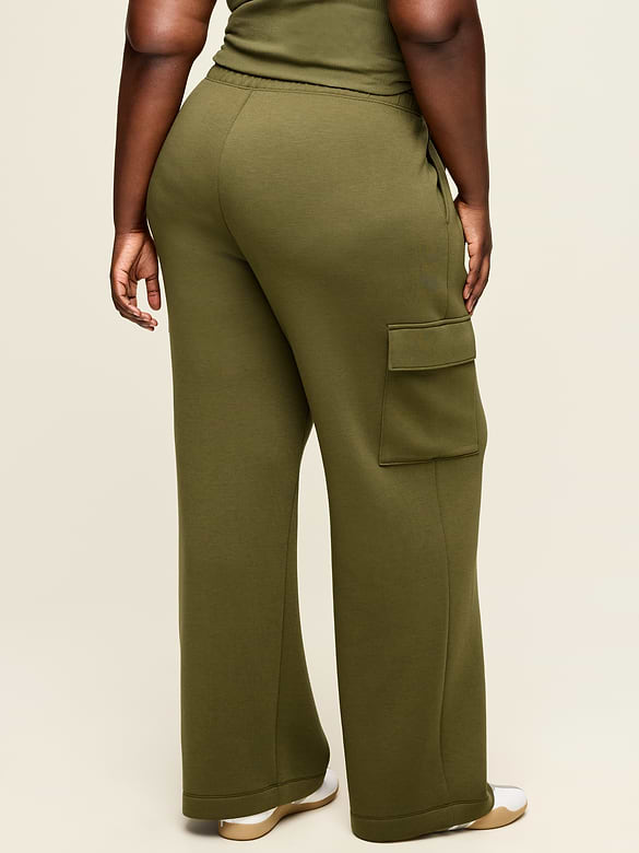 High-Waisted Bounce Fleece Wide-Leg Cargo Sweatpants