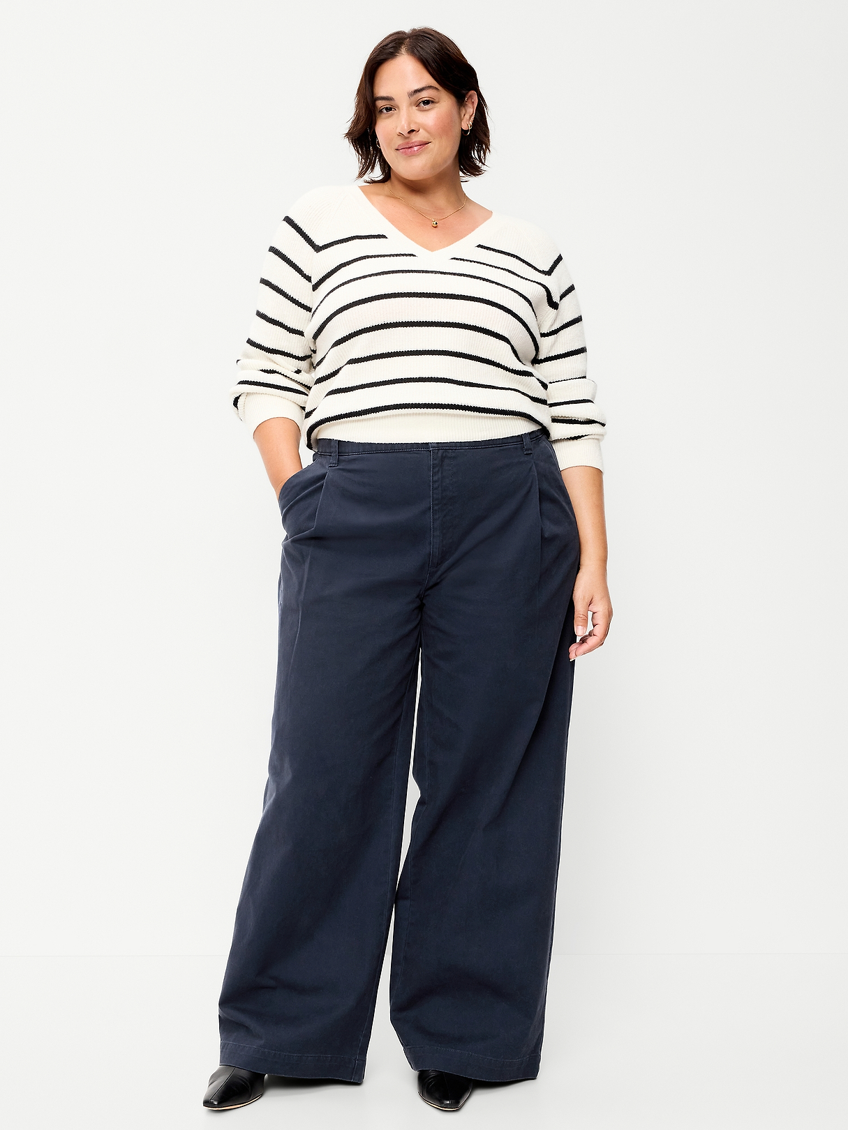 Mid-Rise Pleated Wide-Leg Pants | Old Navy