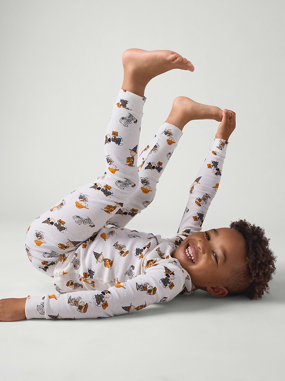 Kids & babyGap Peanuts Halloween PJ Set