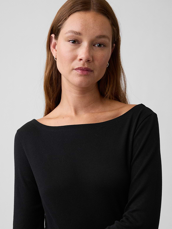 Modern Ribbed Boatneck T-Shirt