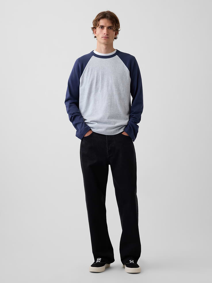 L'image numéro 2 présente T-shirt décontracté en tissu épais