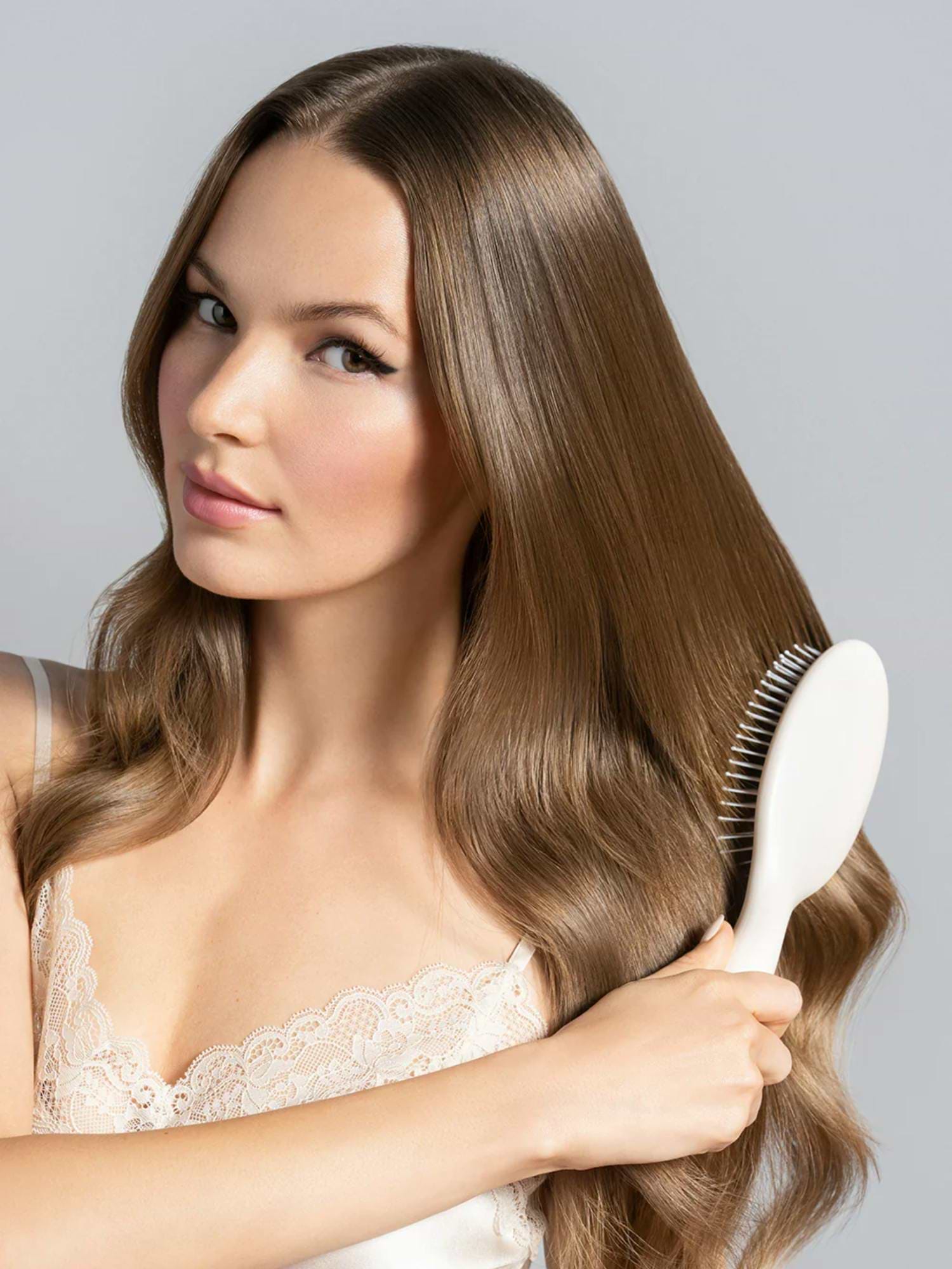 Image number 2 showing, The Hair Edit Smooth and Polish Detangling Brush Cream
