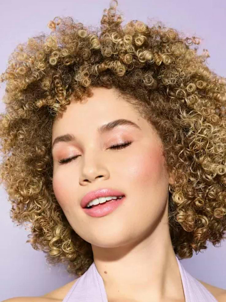 Image number 2 showing, Devacurl Flexible Hold Hairspray