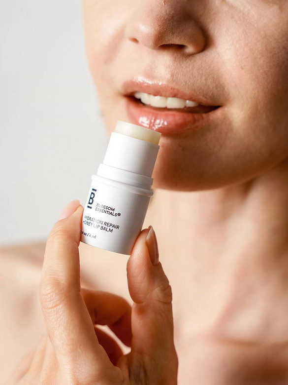 Blossom Essential Hydration Repair Honey Lip Balm