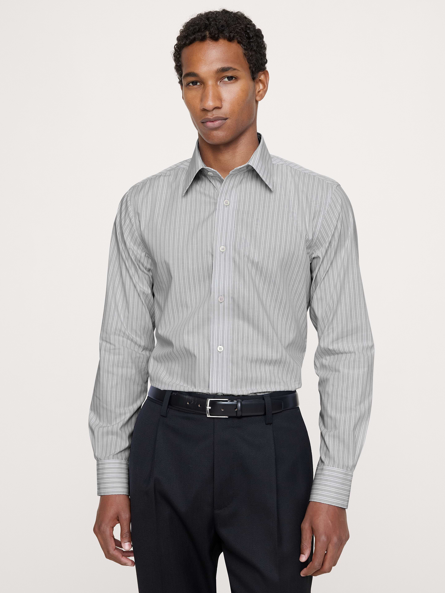 L'image numéro 1 présente Chemise habillée standard infroissable