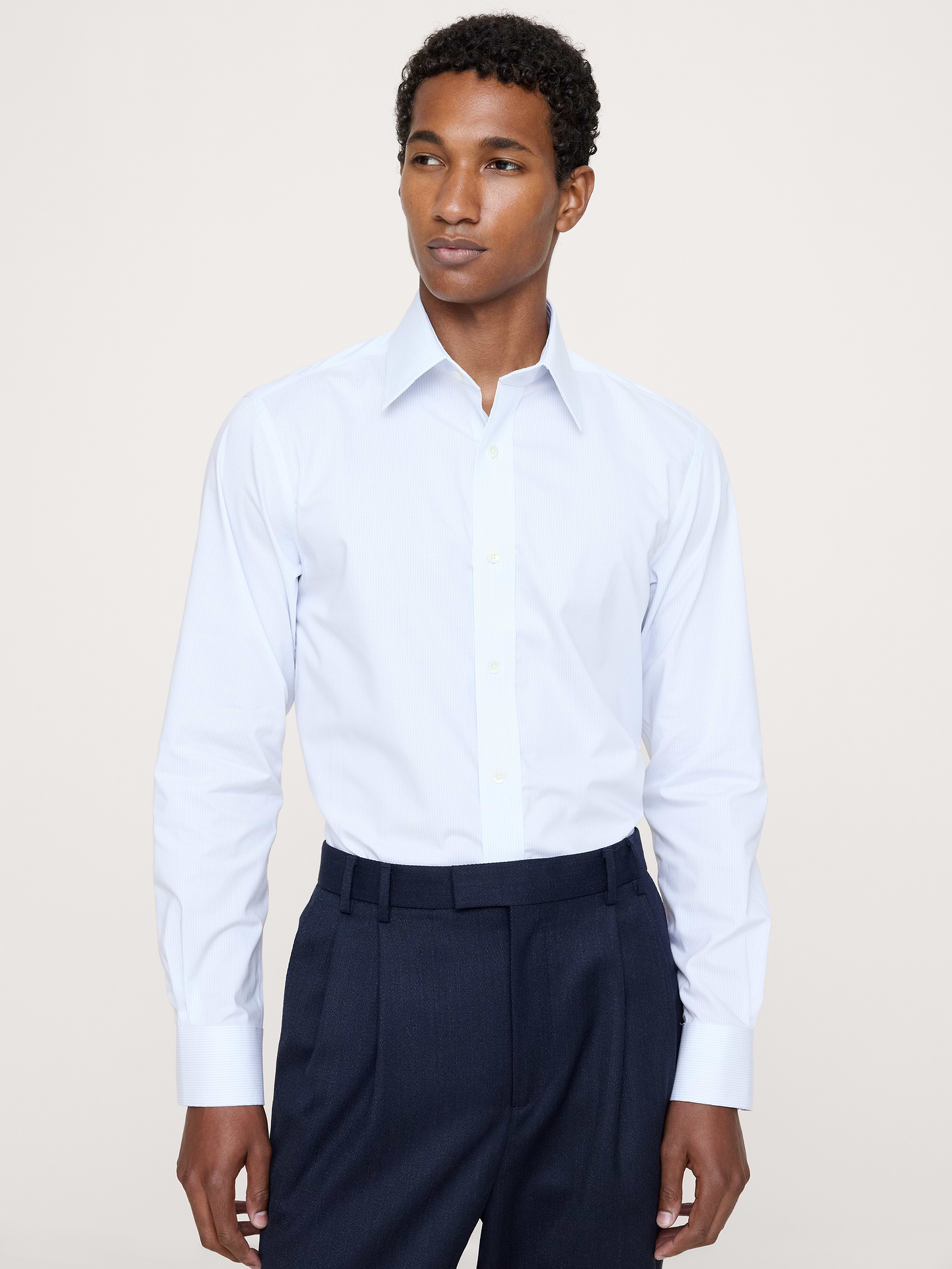 L'image numéro 1 présente Chemise habillée standard infroissable
