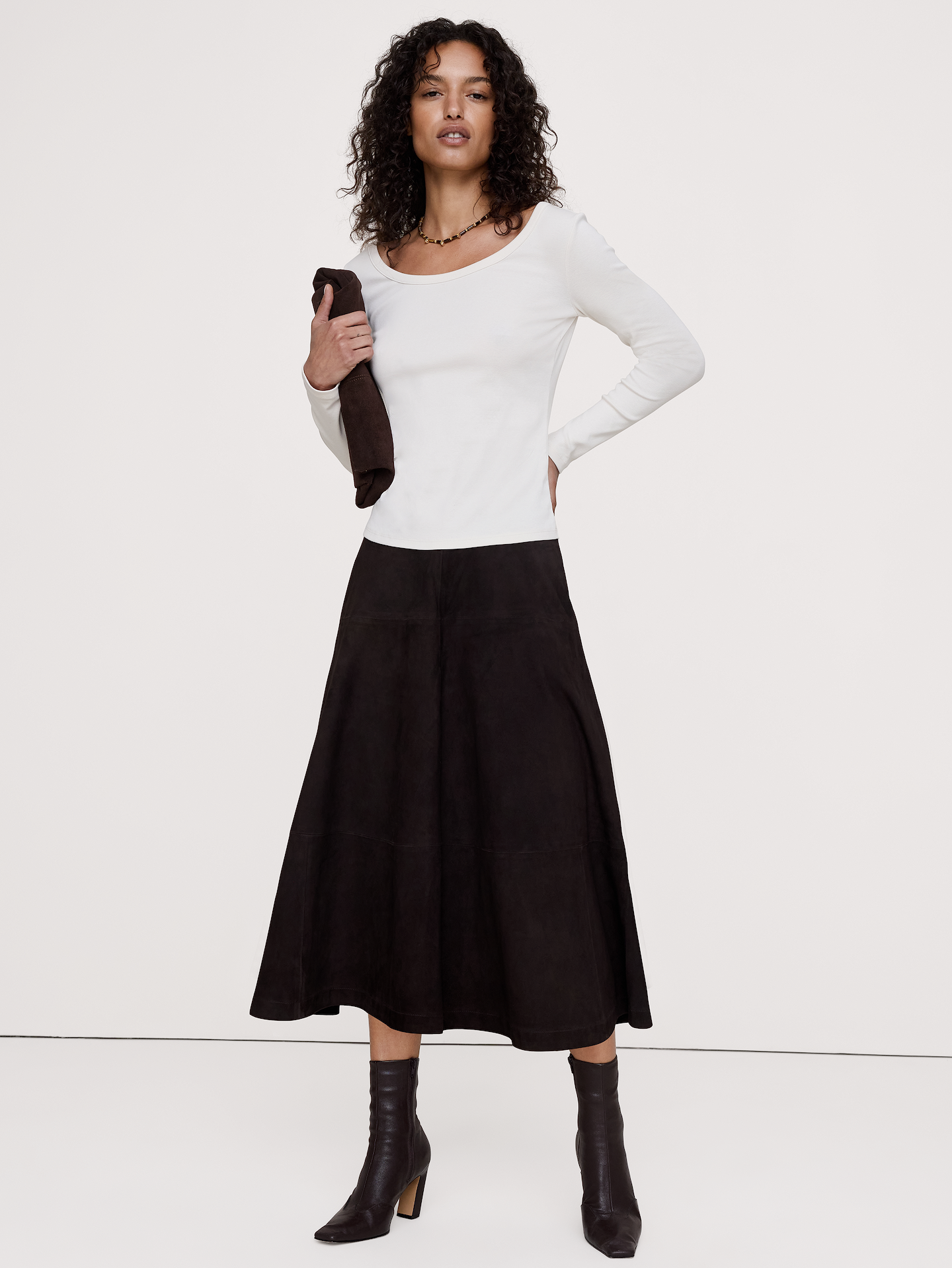 Image number 1 showing, Minimalist Cotton Long-Sleeve Scoop-Neck T-Shirt