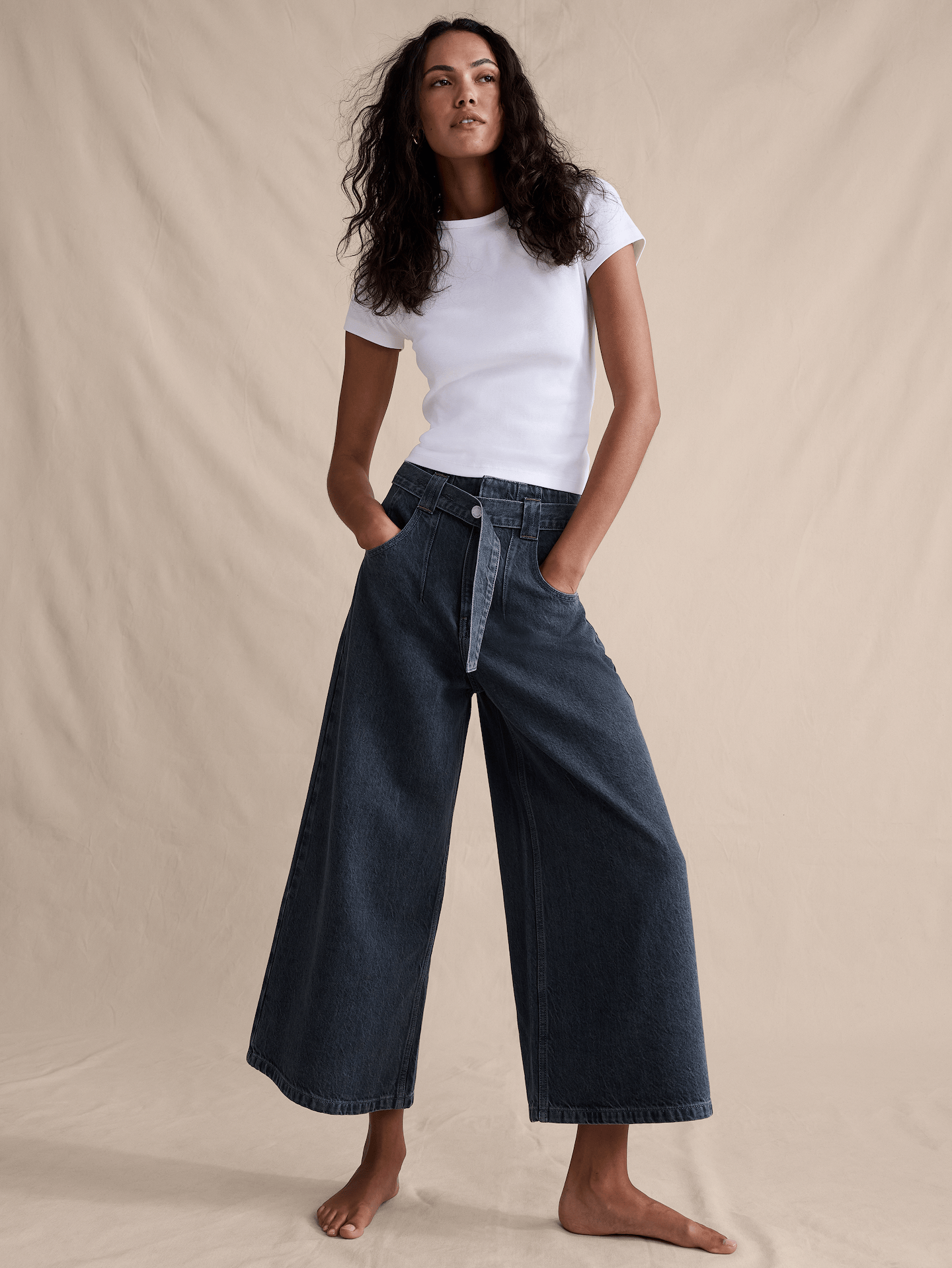 L'image numéro 8 présente T-shirt minimaliste en coton pour bébé