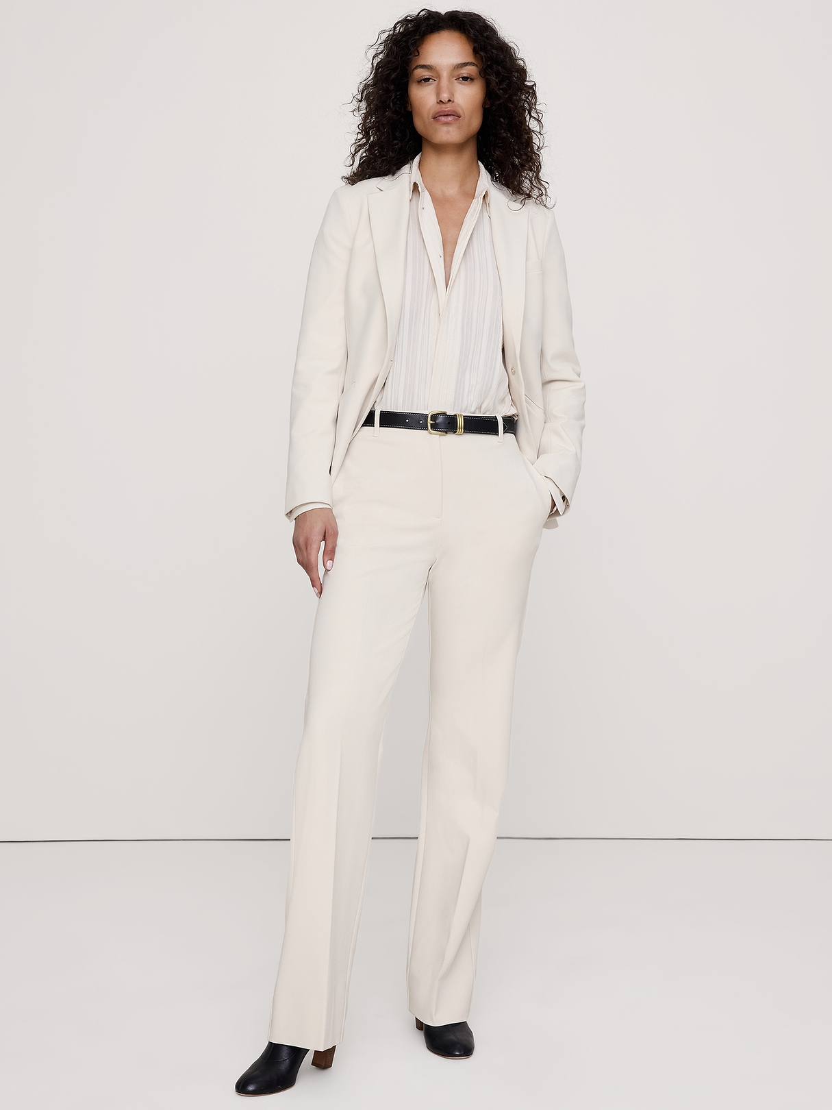 Ultra High-Rise Modern Straight City Stretch Pant | Banana Republic