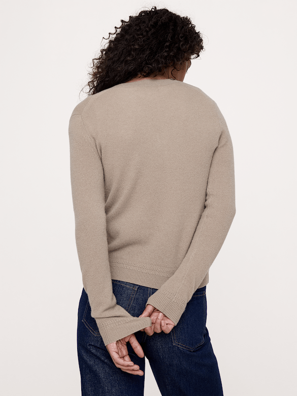 Lightweight Cashmere V-Neck Sweater
