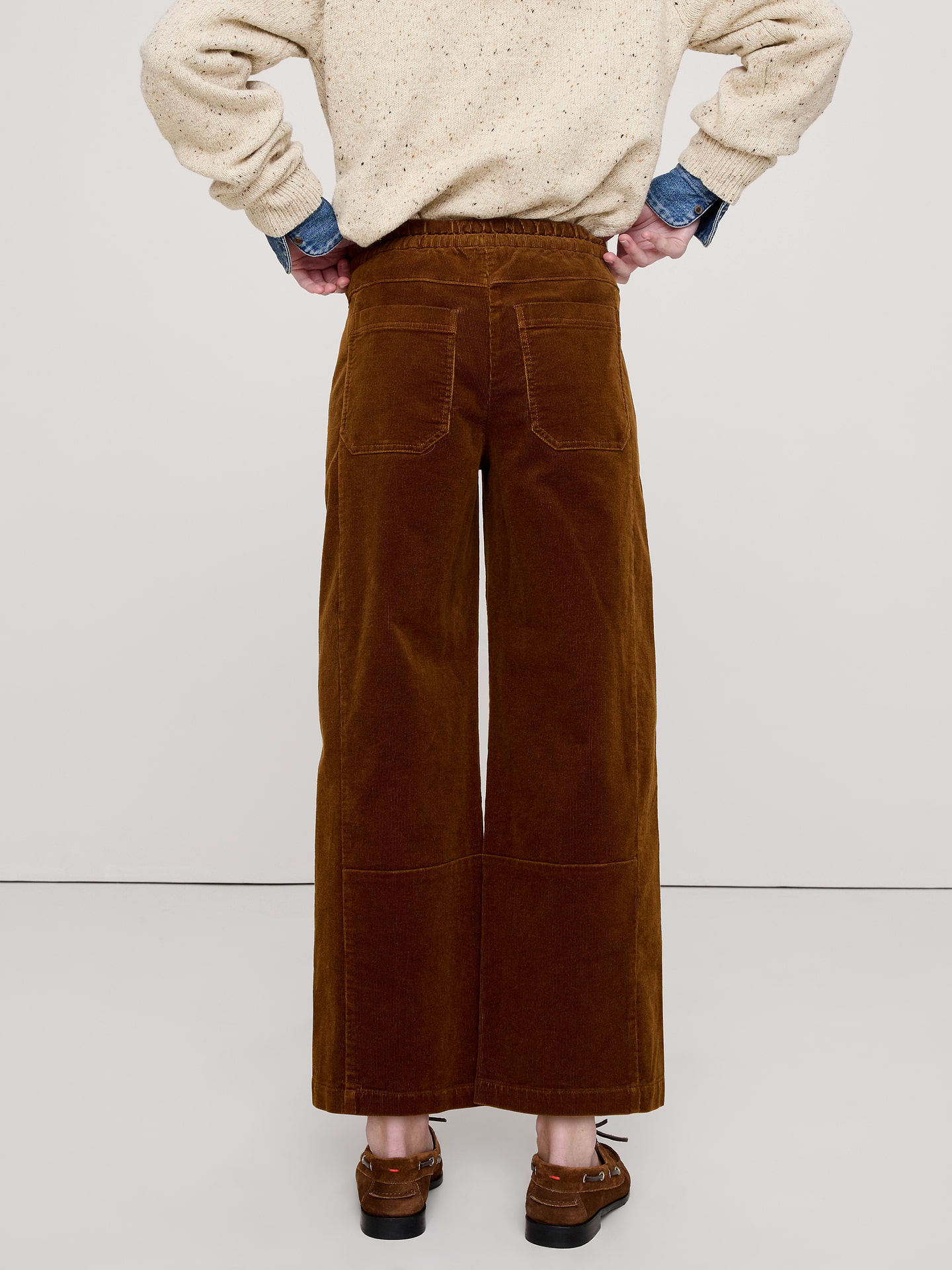 L'image numéro 7 présente Pantalon de peintre décontracté à taille mi-basse extensible