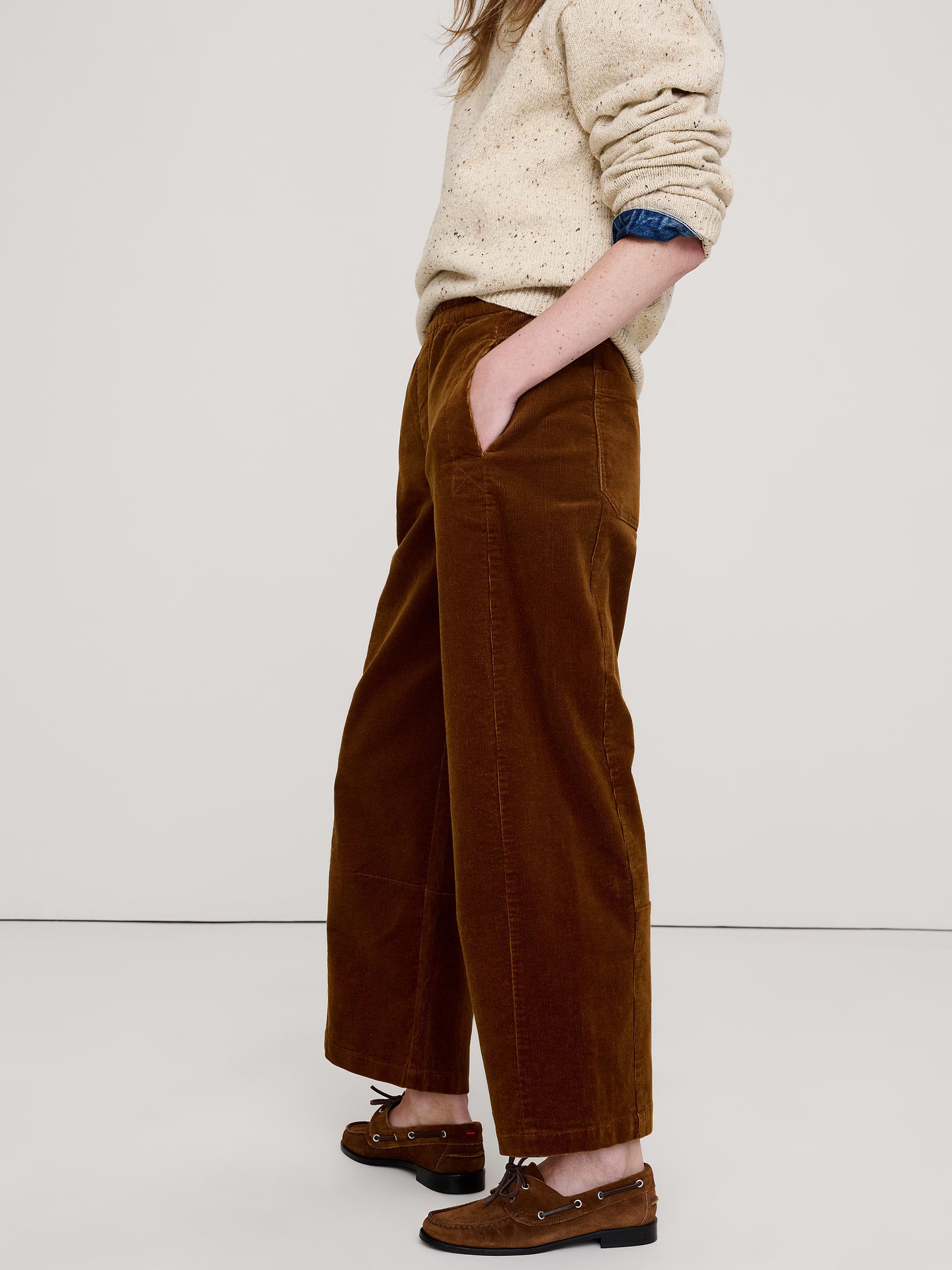 L'image numéro 8 présente Pantalon de peintre décontracté à taille mi-basse extensible