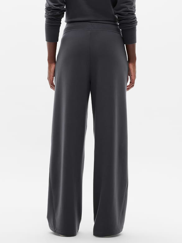 Coaster Luxe Straight Leg Pant