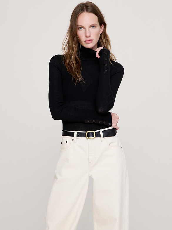 Featherweight Cashmere Turtleneck