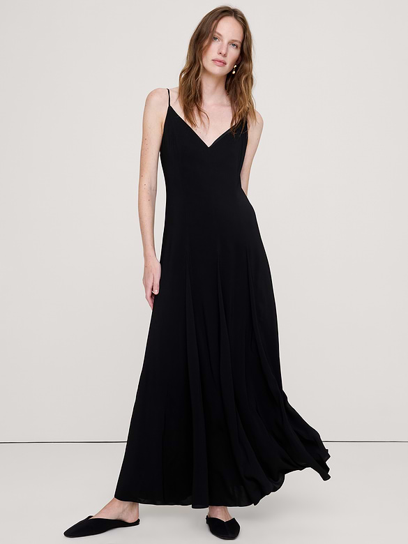 Robe longue à panneaux en crêpe georgette
