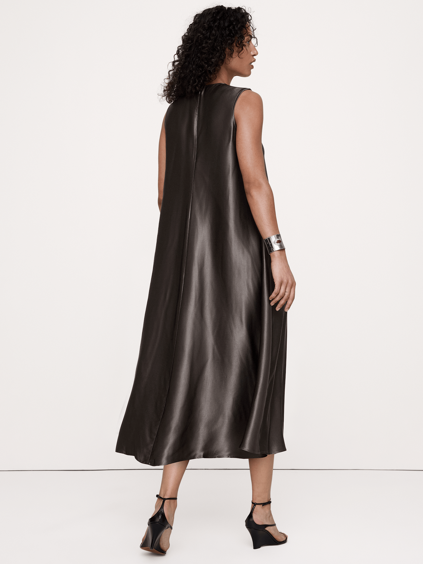 Image number 3 showing, Italian Satin Sleeveless Trapeze Dress