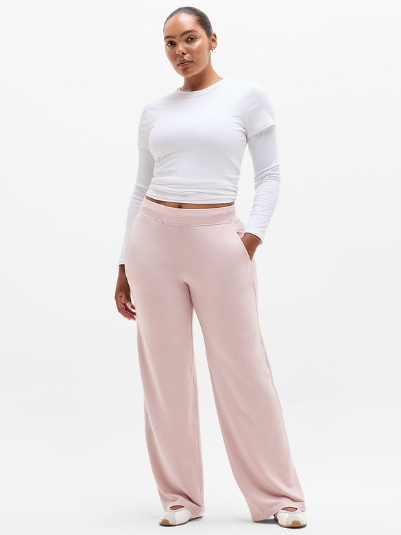 Coaster Luxe Straight Leg Pant