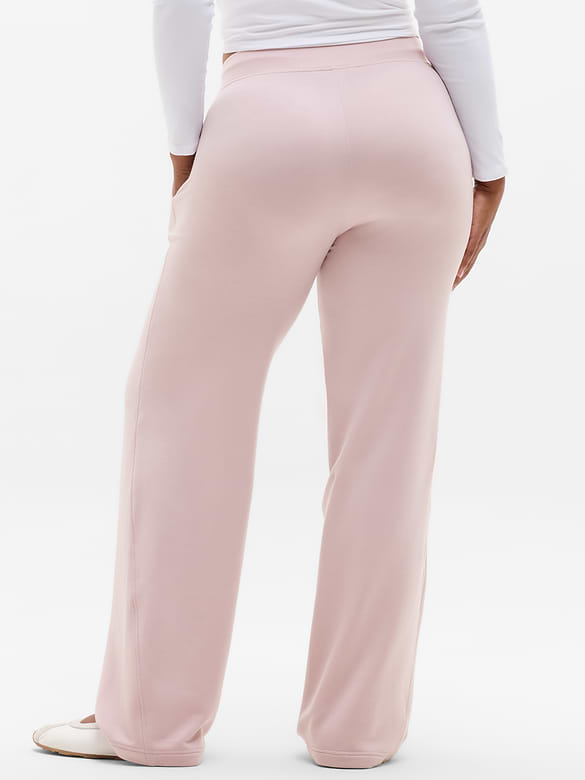 Coaster Luxe Straight Leg Pant
