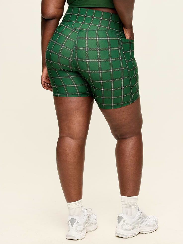 Image number 9 showing, Extra-High Waisted PowerSoft Boundless Pocket Biker Shorts-- 6-inch inseam - No Front Seam