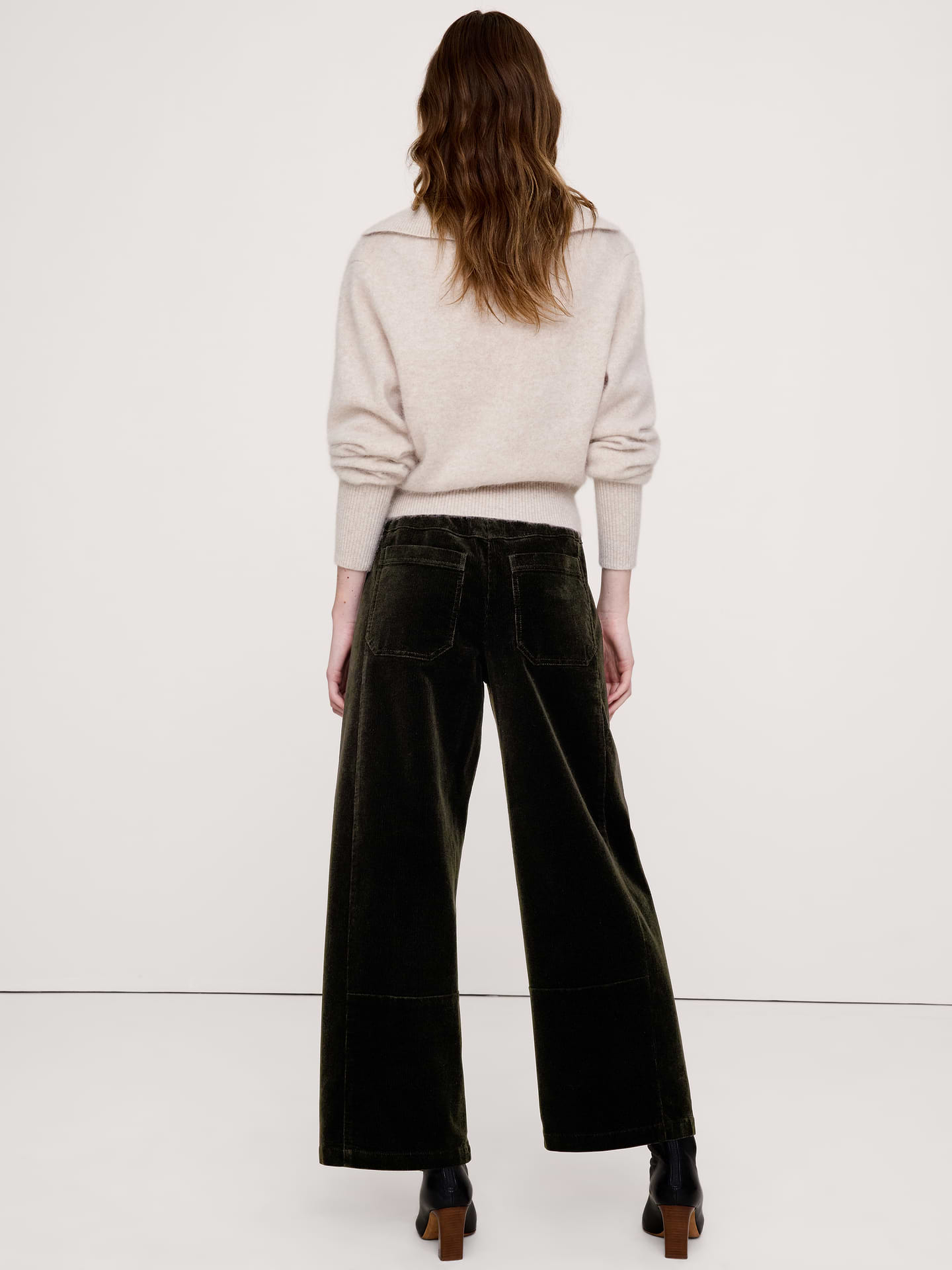 L'image numéro 3 présente Pantalon de peintre décontracté à taille mi-basse extensible