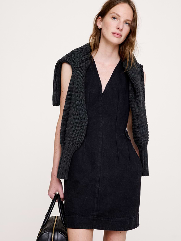 Robe courte en denim boutonnée sur le côté