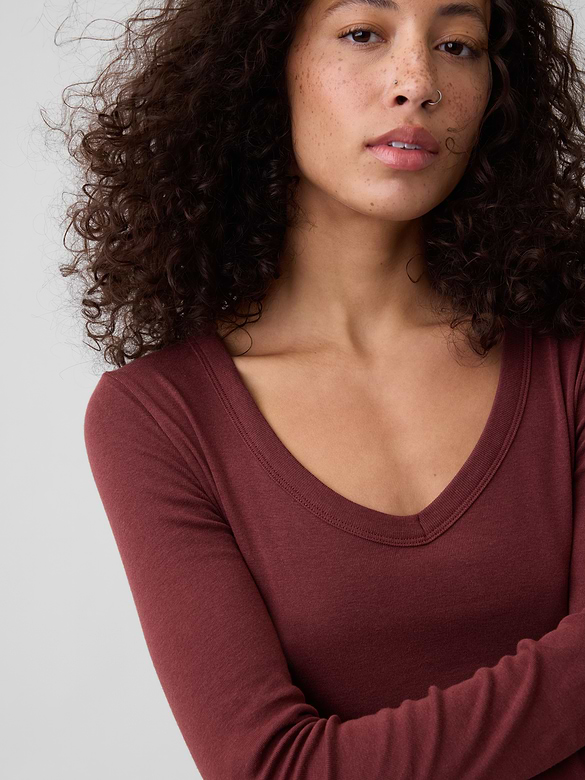 Modern Ribbed V-Neck T-Shirt