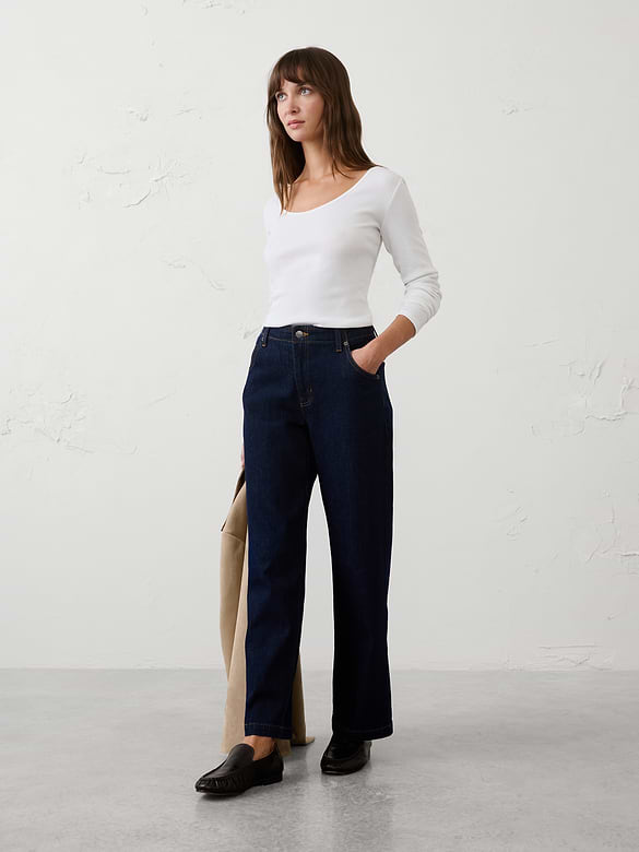 Ribbed Scoop-Neck Top