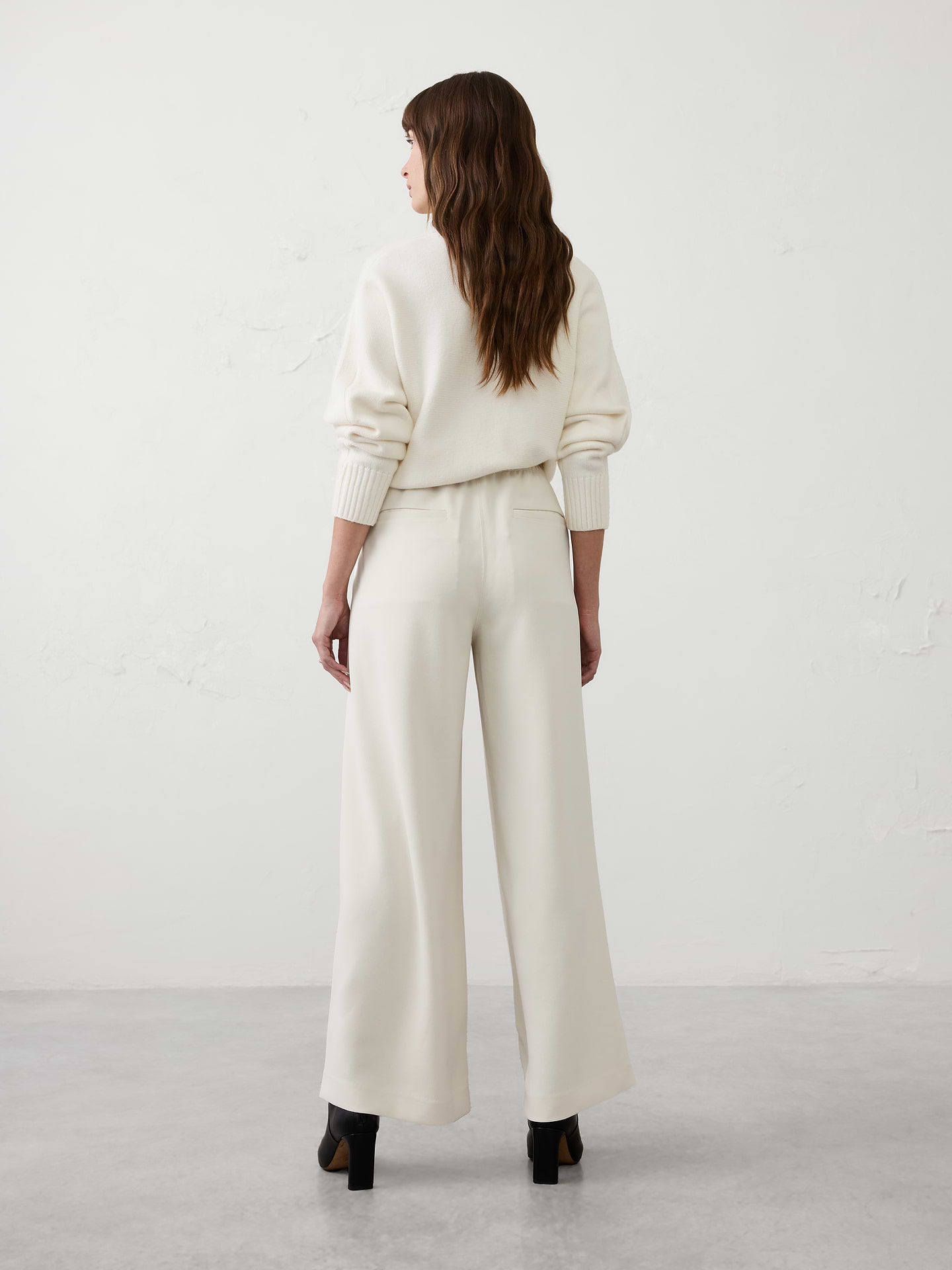 Image number 2 showing, Wide-Leg High-Rise Crepe Pleated Trouser