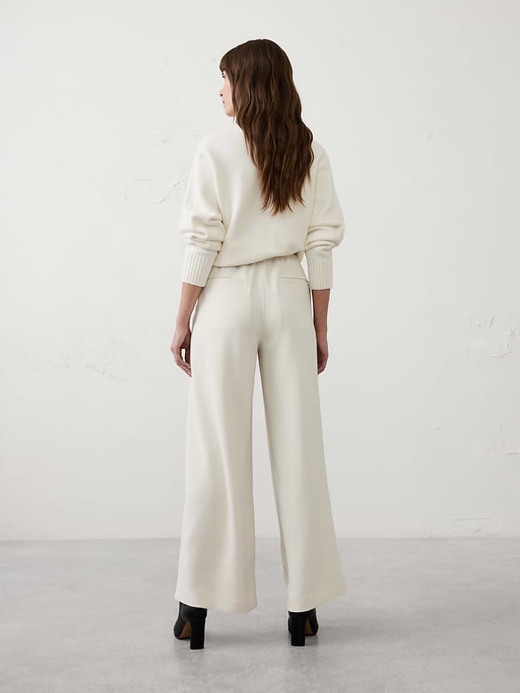 Wide-Leg High-Rise Crepe Pleated Trouser
