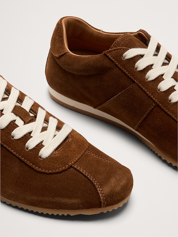 Chaussures sport à profil bas en suède italien