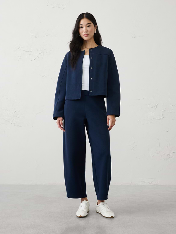 Weekender Barrel-Leg Mid-Rise Pant