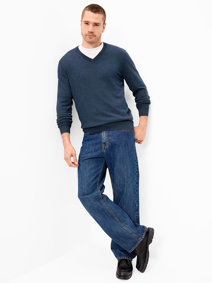 Image 3 of 4, V-Neck Sweater