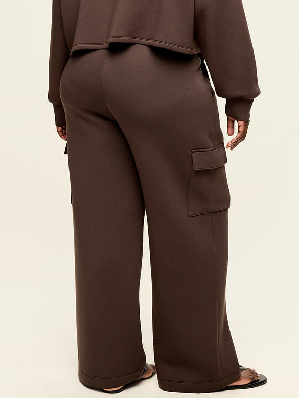 High-Waisted Bounce Fleece Wide-Leg Cargo Sweatpants