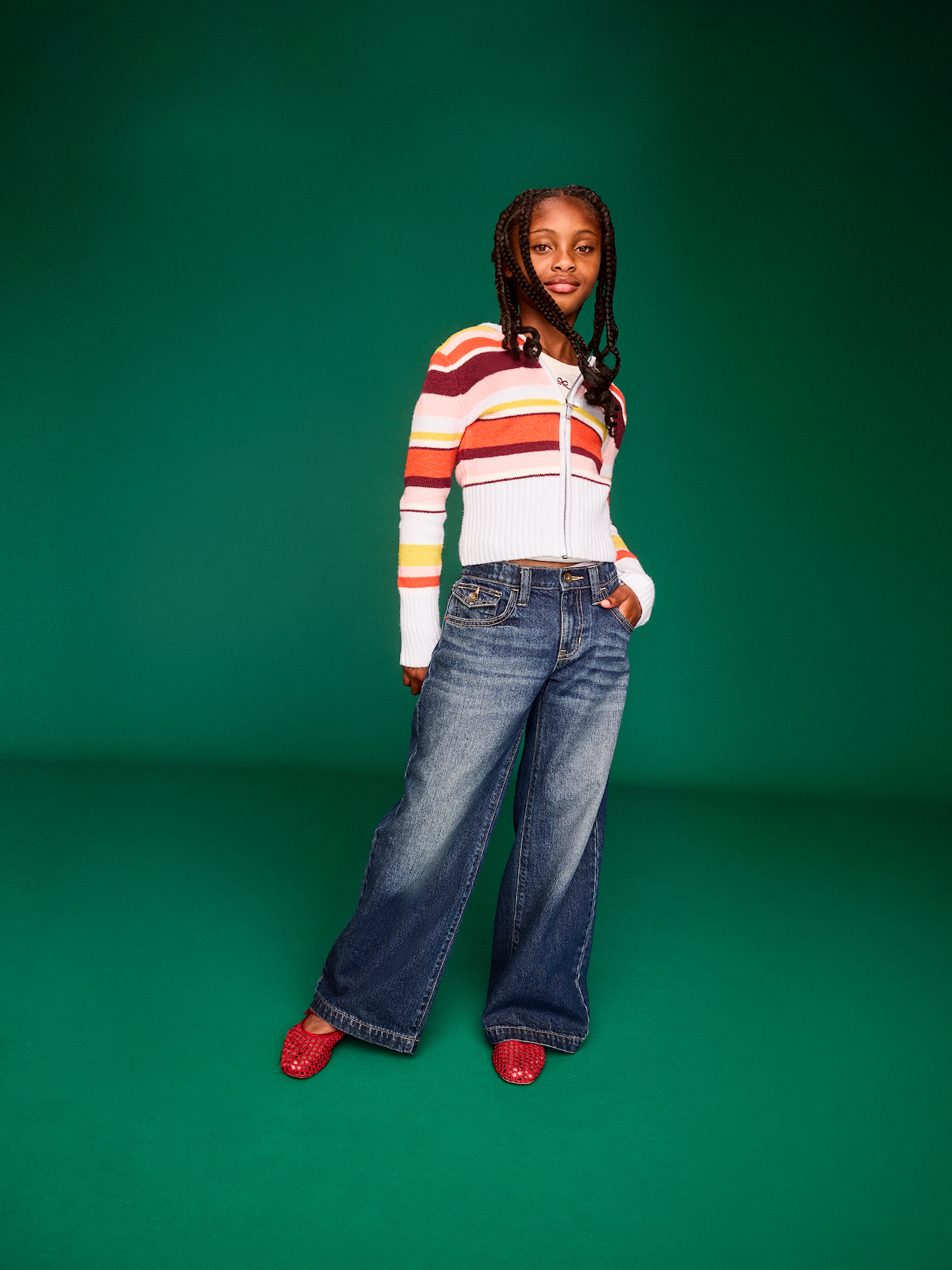 L'image numéro 1 présente Jean coupe généreuse à jambe large à taille basse pour fille