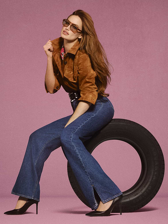 Extra High-Waisted Twisted Seam Wide-Leg Jeans