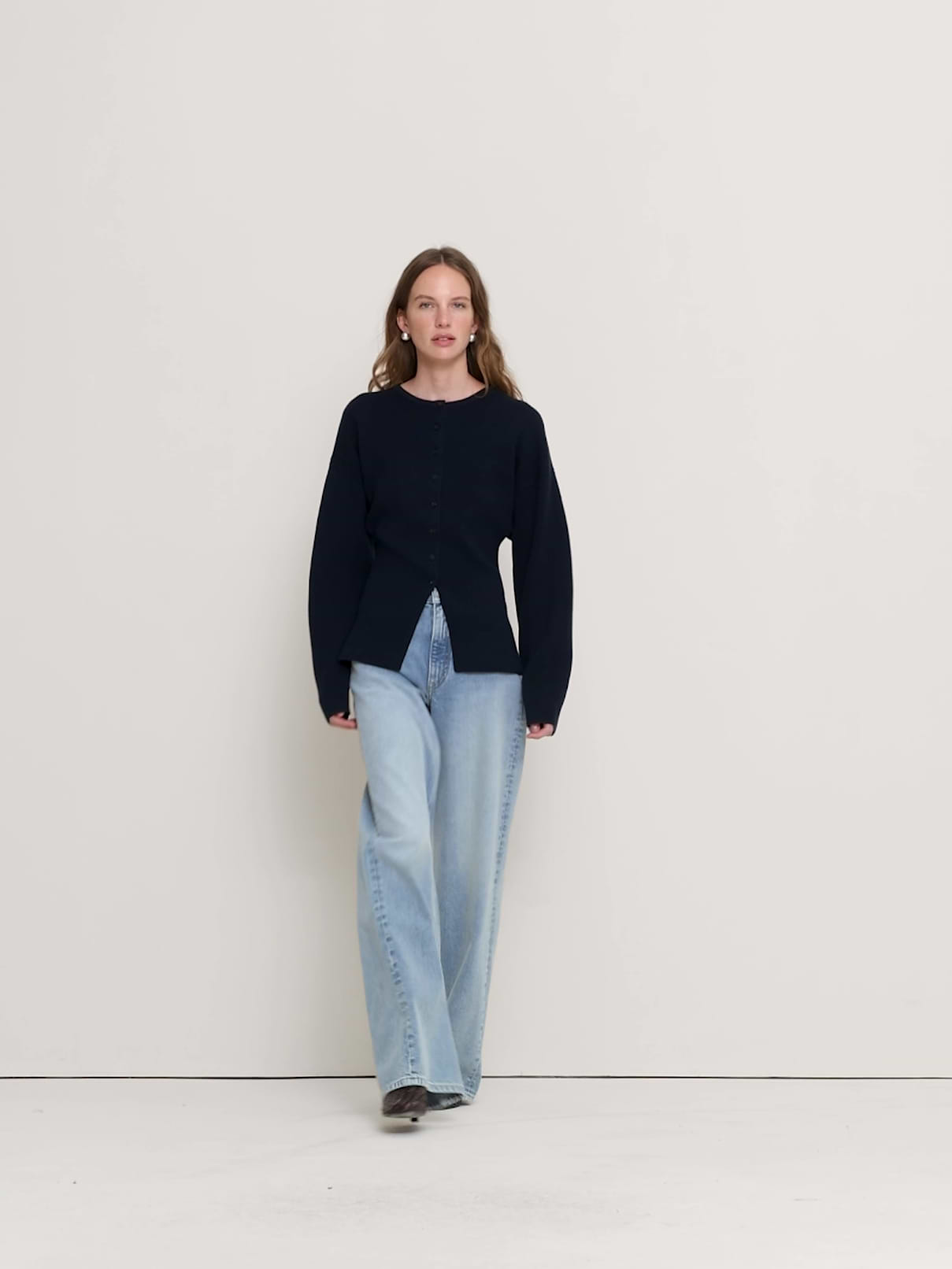 Larkspur Cotton-Silk Cutaway-Hem Cardigan | Banana Republic