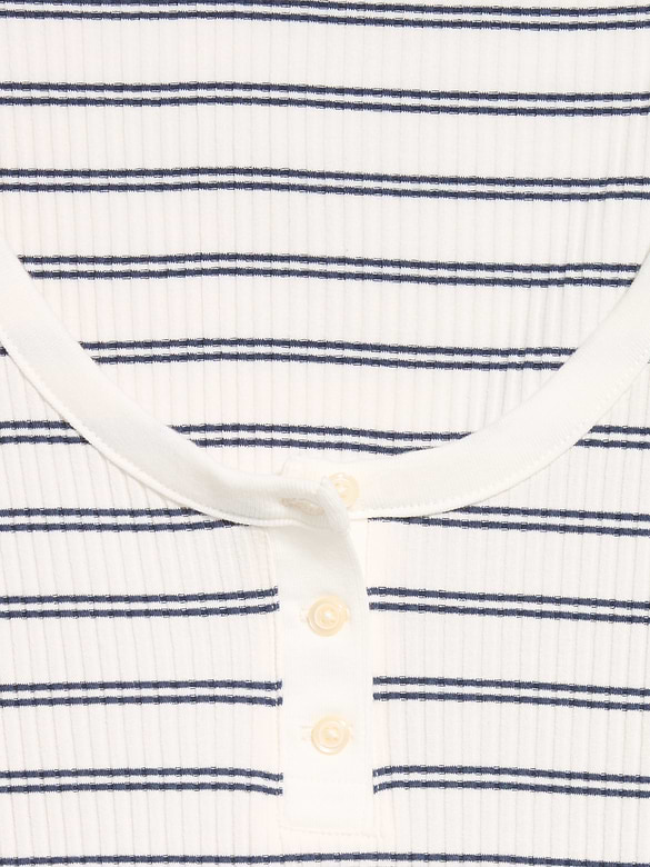 Fitted Scoop-Neck Henley T-Shirt