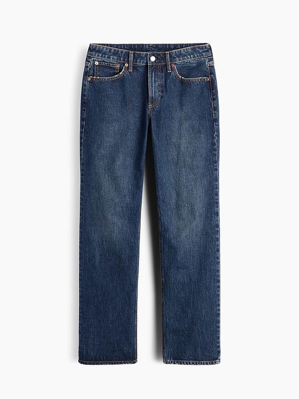 Curvy Mid Rise Relaxed Straight Jeans